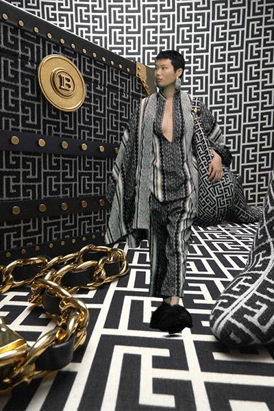 Look 17